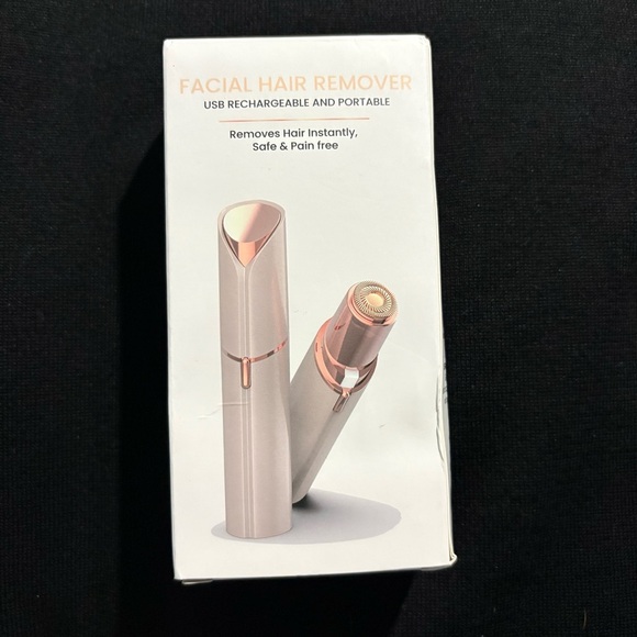 Facial Hair Remover in Silver and Rose Gold Rechargeable NIB - Picture 9 of 10